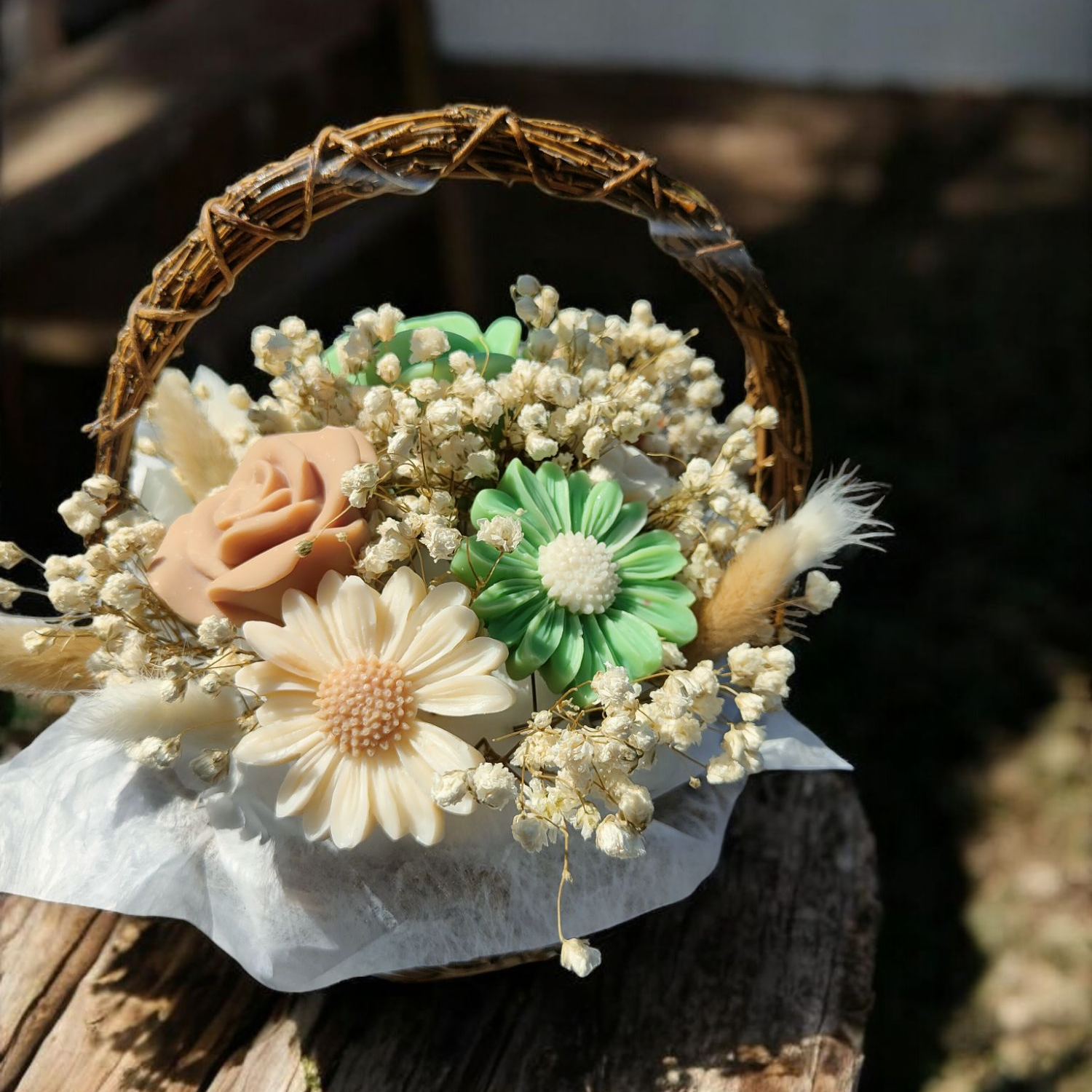 Bouquets dans panier unique - choisi aléatoirement
